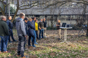 Ina Wilken of palos GmbH addresses the SmartForest crowd during an outdoor-session