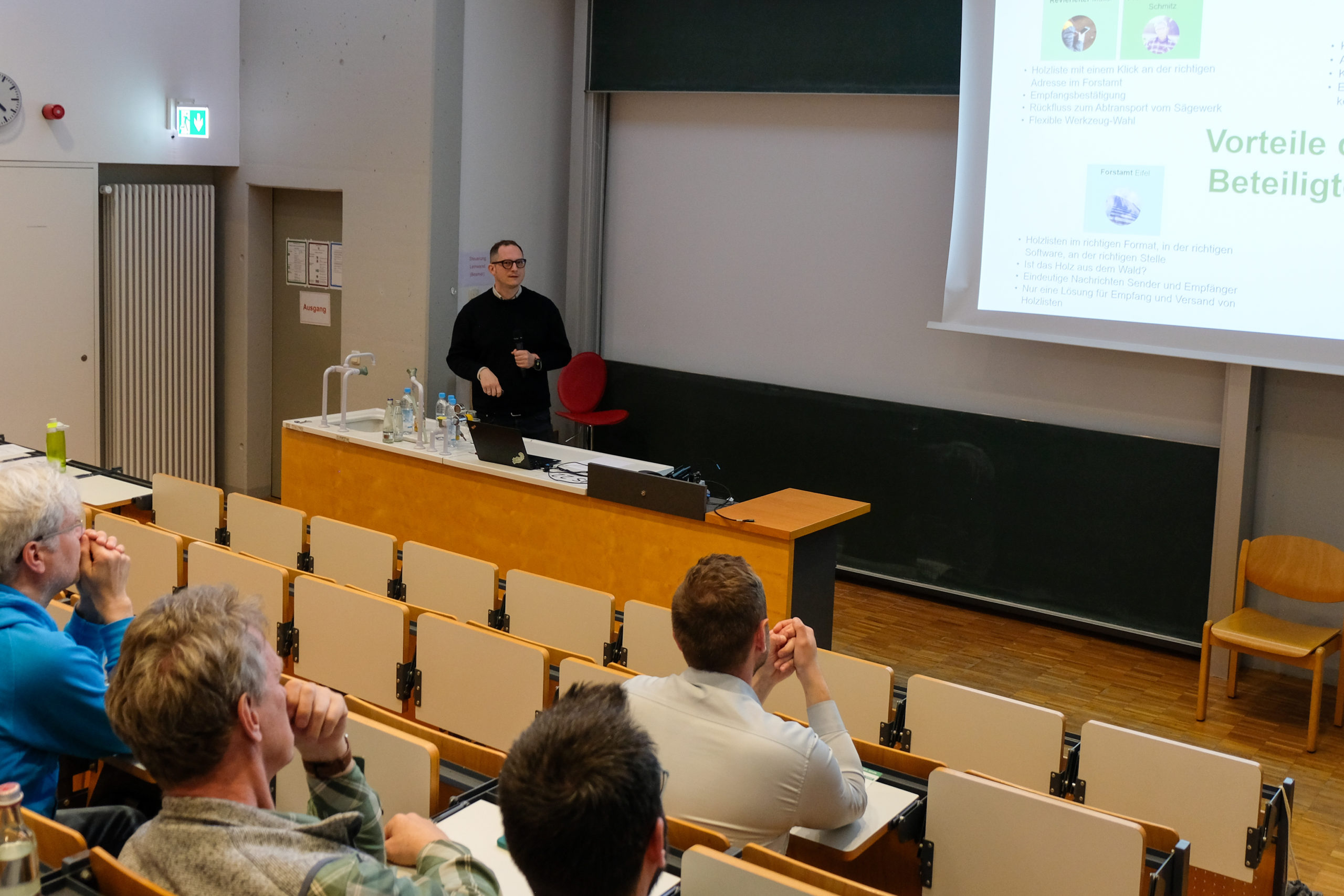 A presentation in one of the two lecturing halls during SmartForest 2026